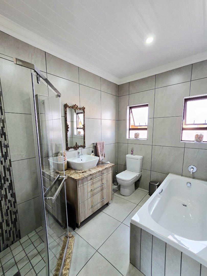 3 Bedroom Property for Sale in Wilkoppies North West